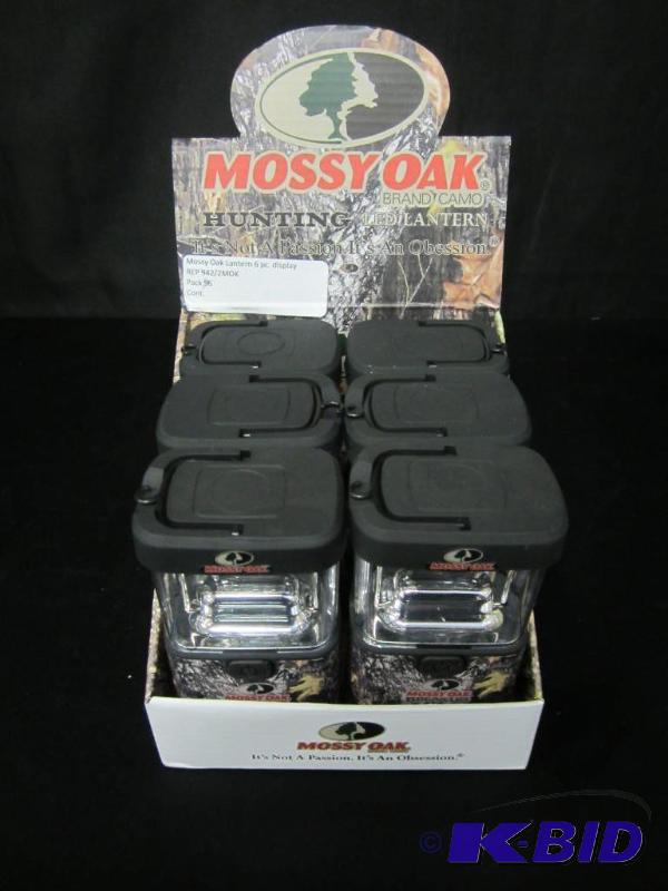 lot 70 image: Mossy Oak LED Lanterns