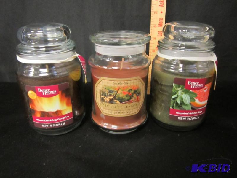 lot 75 image: Candles
