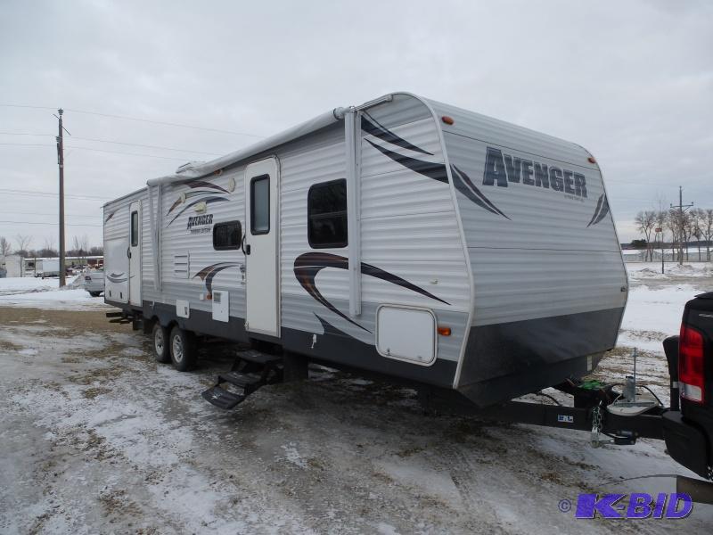 lot 1 image: 2013 Avenger Camper Model# 32BHS Has full Ki...