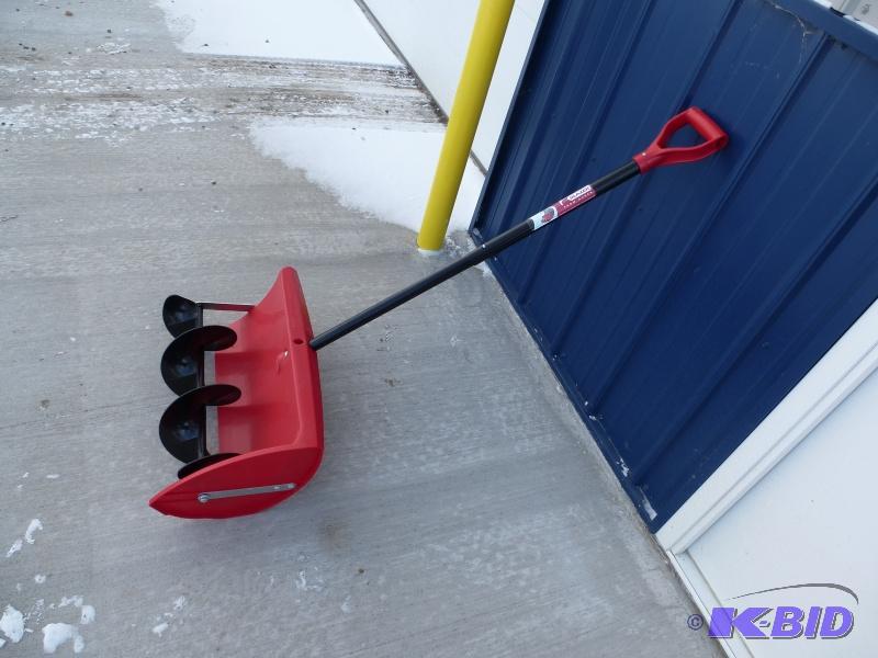 lot 7 image: Trail Blazer snow auger Approximately 24&quo...