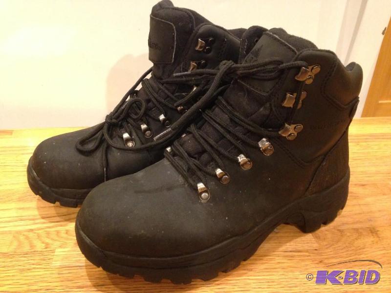 Mens Waterproof Boots - Size 10