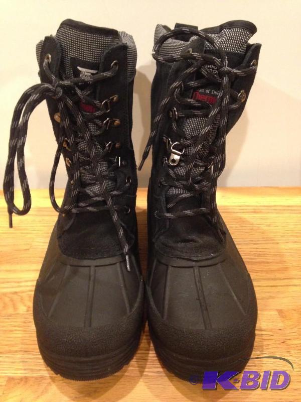 Mens Waterproof Boots - Size 8
