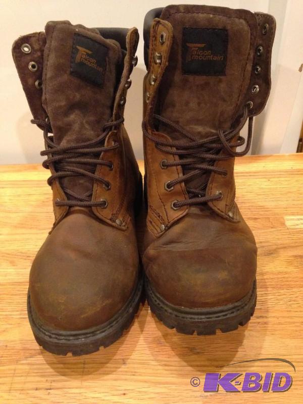 Mens Water Resistant Boots - Size 11 12