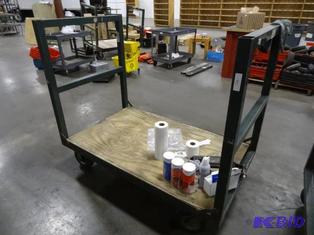 lot 124 image: Heavy Duty 4 Wheel Cart with Air Tires. Ball ...