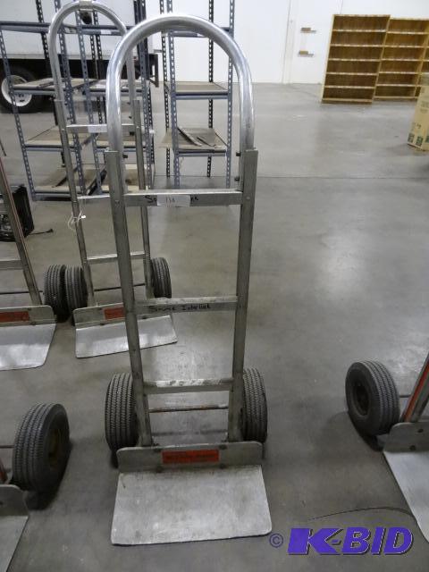 lot 130 image: Magliner Aluminum 2 Wheeler...