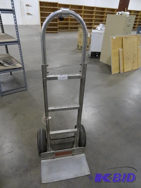 lot 135 image: Magliner Aluminum 2 Wheeler...