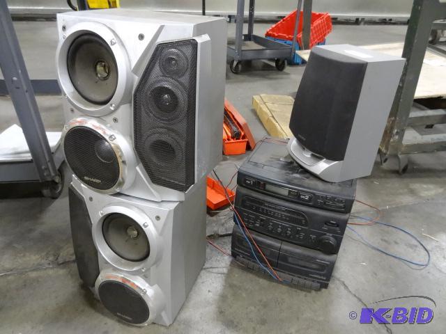 lot 185 image: Philco AM FM CD and Tape Player. 3 Speakers...