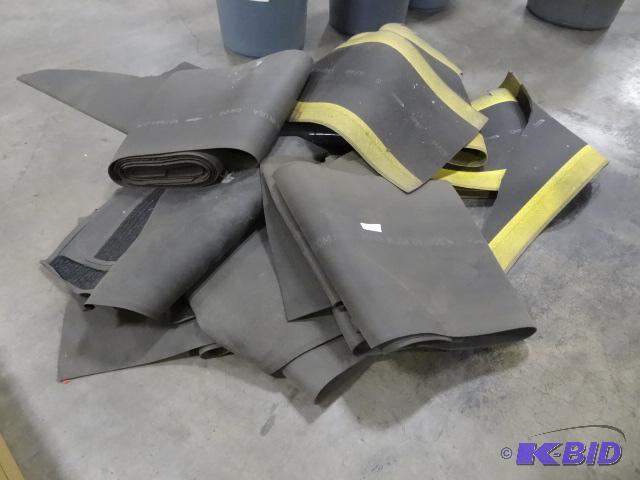 lot 196 image: Rubber Mats, Anti Slip or Fatigue...