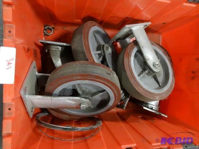 lot 343 image: 5 Casters 8"...