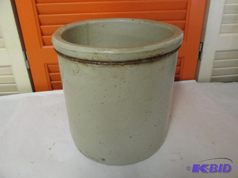 Butter Crock with a Crack