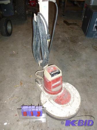 lot 13 image: Advance matador floor scrubber. High rpm. App...