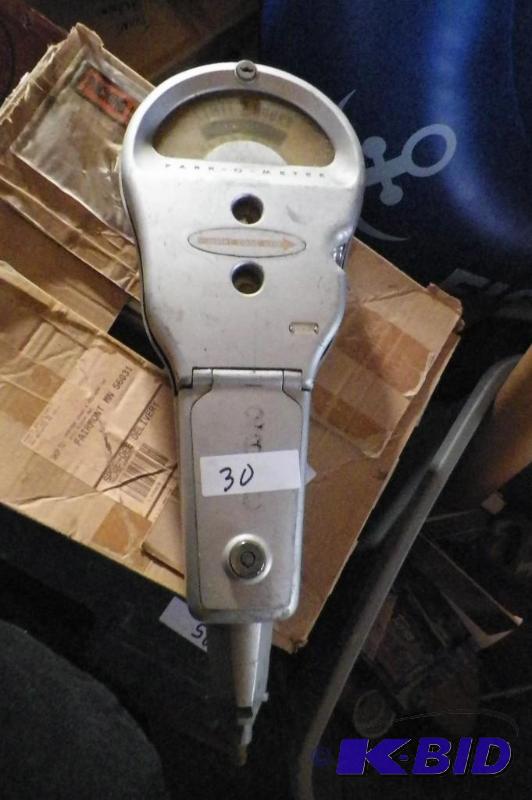 lot 30 image: Parking Meter - No Key