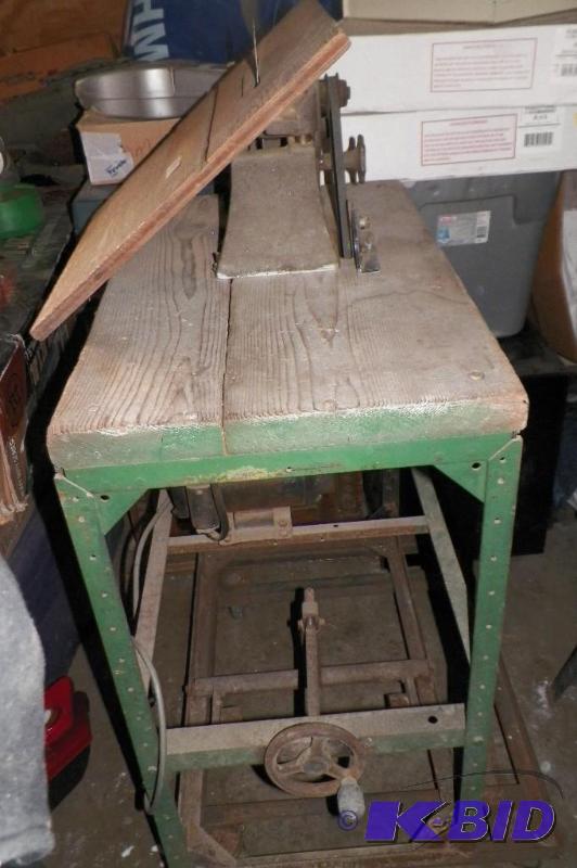 lot 39 image: 7 14 inch table saw