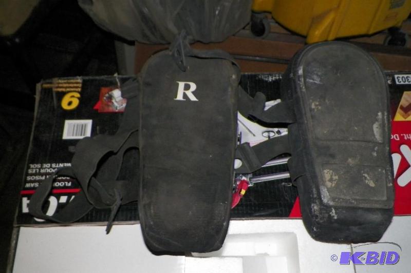 lot 73 image: Set of used knee pads