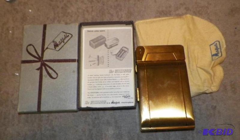 lot 78 image: Vintage Metafields Cigarette Case & Lighter