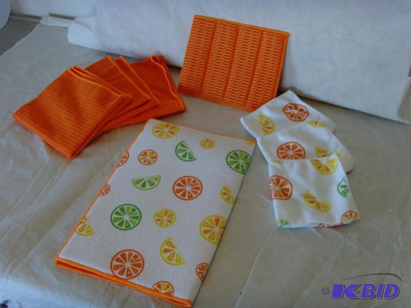 lot 145 image: 8 Piece Micro-Fiber Kitchen Set