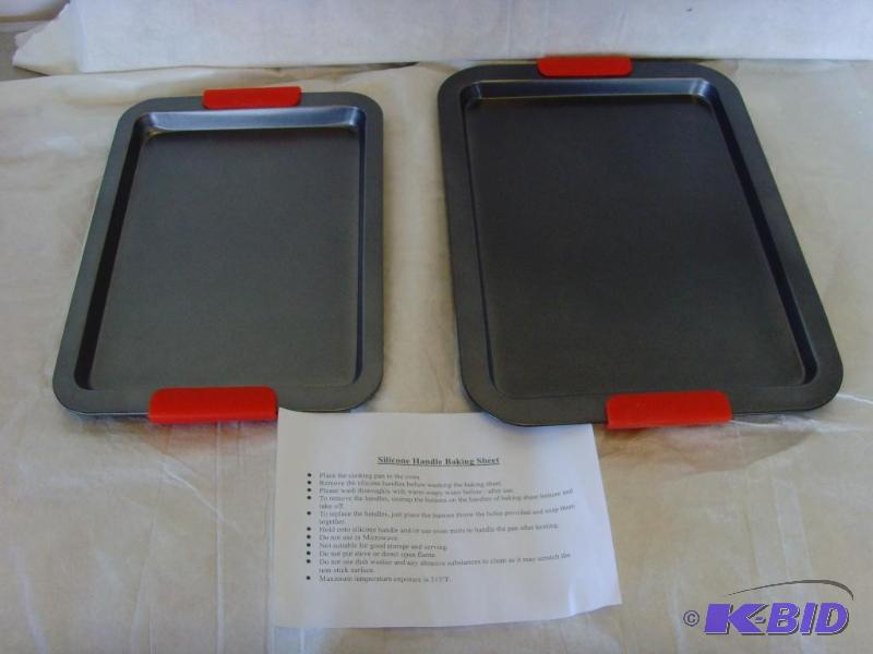 lot 56 image: Silicone Handle Baking Sheets