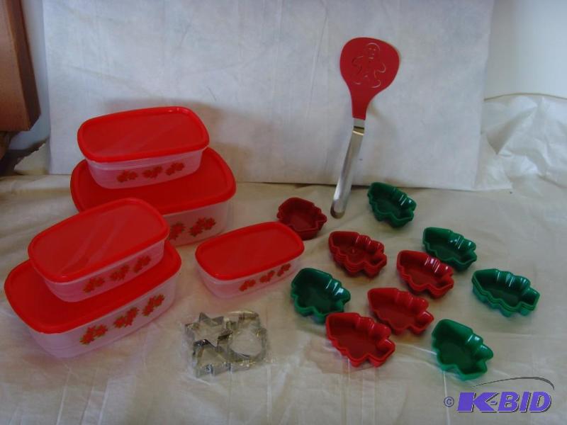 lot 59 image: Holiday Kitchenware Set