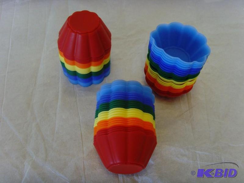 lot 63 image: Silicone Re-useable Cake Cups