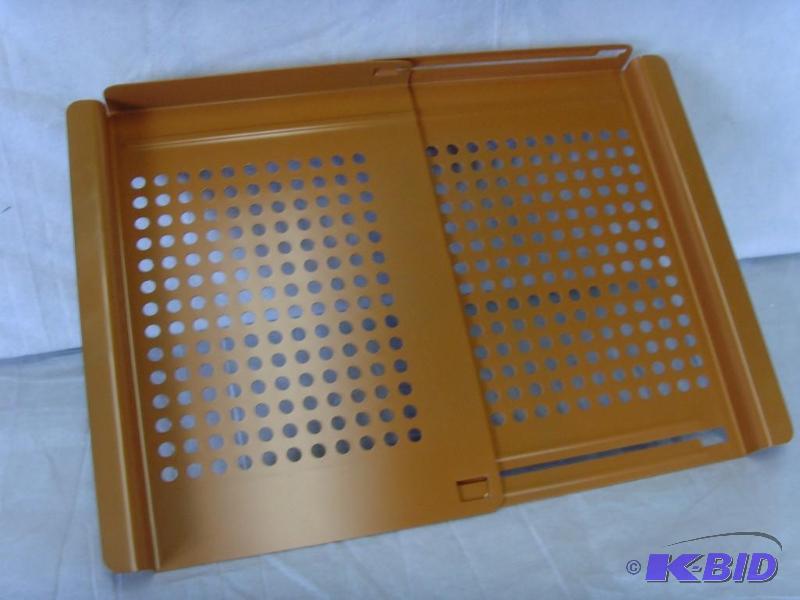 lot 82 image: Adjustable Non-Stick Grill Grid
