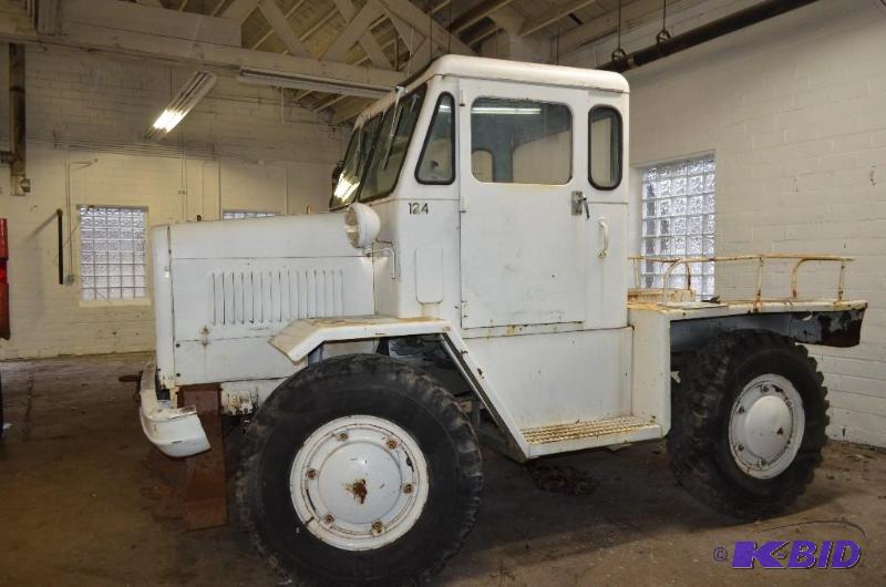 1973 Coleman Air Force tug with Articulating ... | Air Force Coleman ...