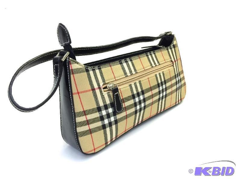 lot 17 image: Lot of 3 purses