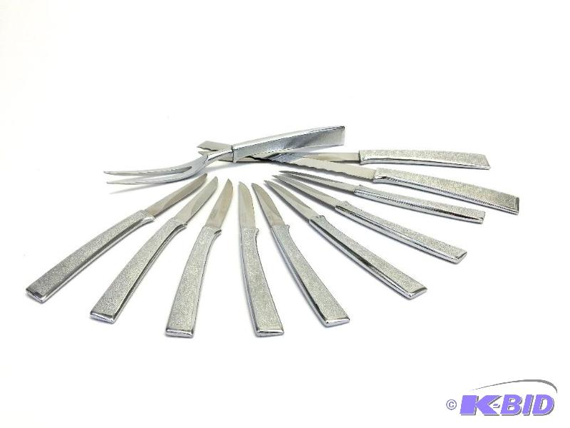 lot 21 image: NEVER USED Vintage Carvel Hall complete Knife set