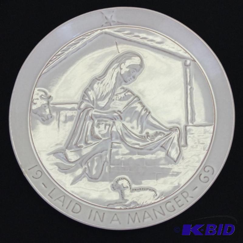 lot 27 image: Frankoma signed circa 1969 Laid in a manger plate