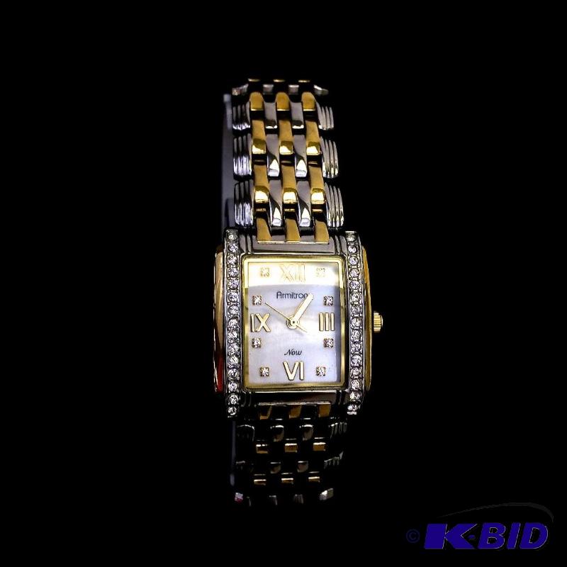 lot 7 image: Swarovski Chrystal and mother of pearl womans watch brand NEW
