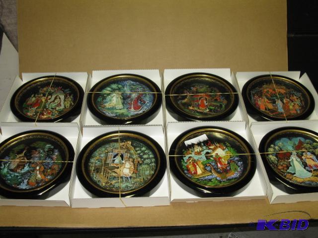 World Plates, qty 8...
