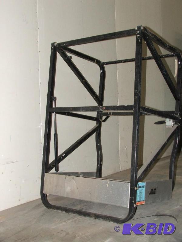 JLG aluminum man lift basket...