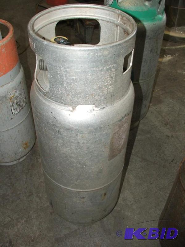 One aluminum 44lb forklift propane tank...