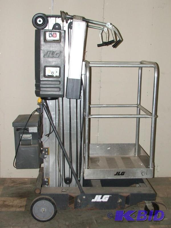 JLG AM-19 Man Lift