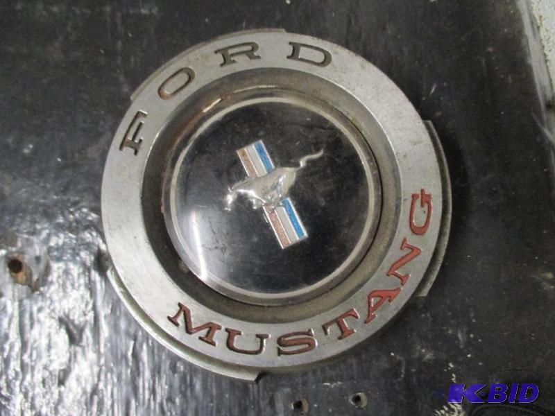 Ford mustang gas cap