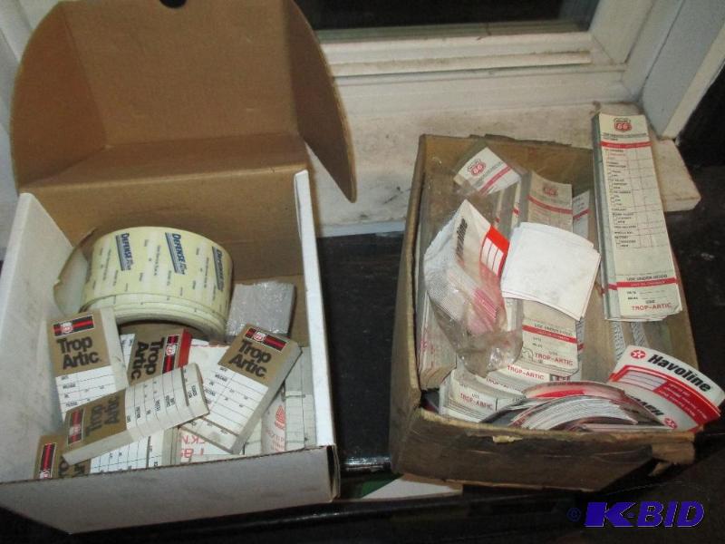 2 boxes of oil change slips
