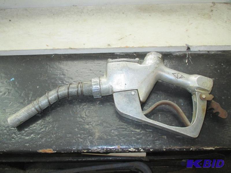 Gas pump handle
