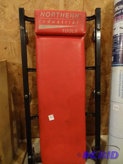 lot 107 image: Northern Shop Creeper...