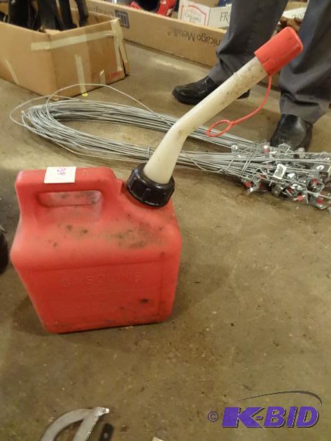 lot 139 image: 1 Gallon Plastic Gas Can...