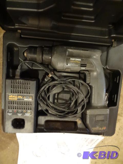 lot 140 image: Craftsman 9.6 Volt Drill Battery and Charger ...