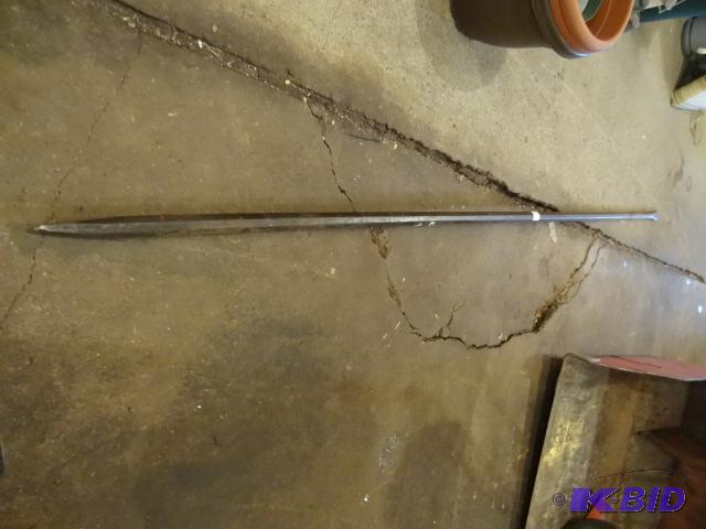 lot 150 image: Heavy Duty Pry Bar...