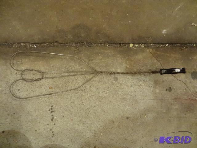 lot 176 image: Vintage Rug Beater...