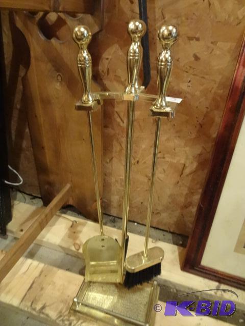 lot 187 image: Fire Place Tool Set...