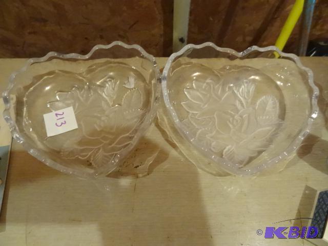 lot 213 image: 2 Heart Shaped Glass Dishes...