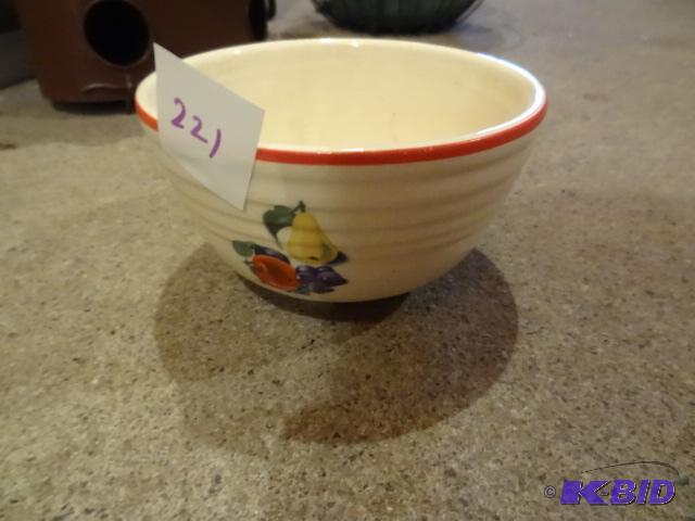 lot 221 image: Vintage 5" Bowl...