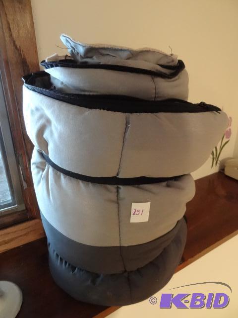 lot 251 image: Sleeping Bag...