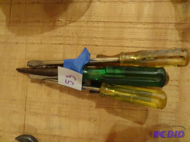 lot 53 image: Misc Screwdrivers...
