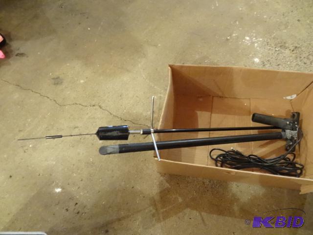 lot 89 image: Vehicle Cell Phone Antenna...
