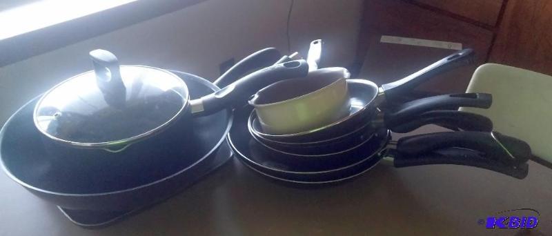 Large Lot of pots and pans as shown, Wearever...