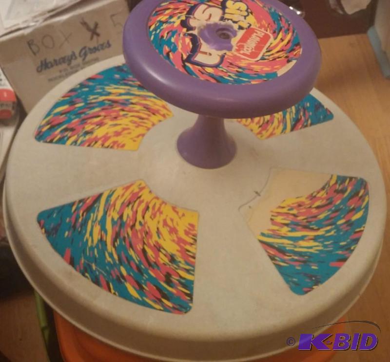 Vintage Sit And Spin. Works Hours of fun...