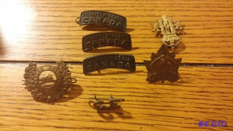 Lot of World War 1 Canadian Army Badges...